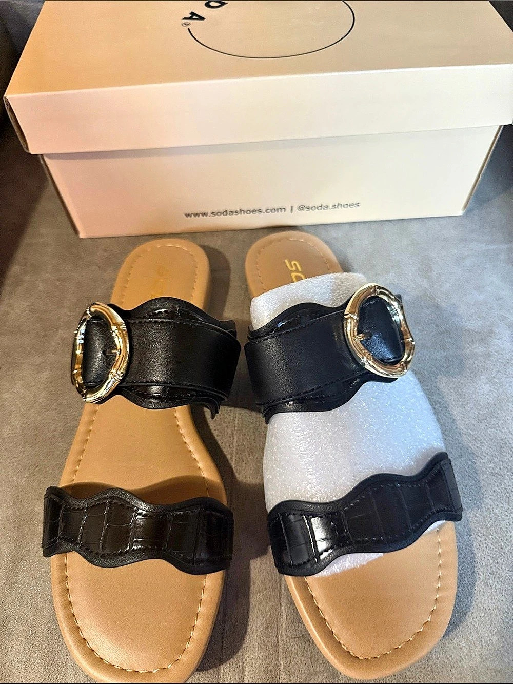 Soda Sheena-S Black & Gold Buckle Sandals US 7.5